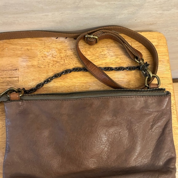 Fossil Brown Leather Brass Tone Chain Handle, leather Crossbody Strap Bag - Picture 7 of 16